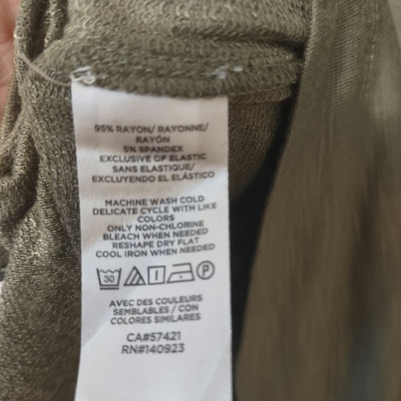 NWT Loft Olive Green Long Sleeve Very Soft Shirt Size Small - Picture 5 of 5